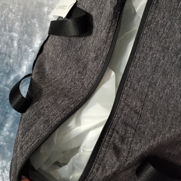 NWT Calvin Klein Bag - Picture 3 of 4